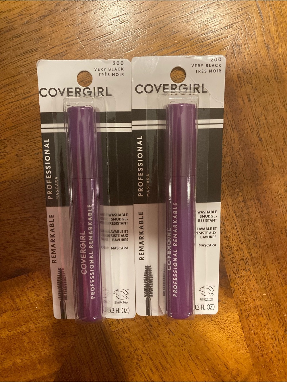 COVERGIRL Remarkable Professional Mascara in Purple Packaging - Very Black